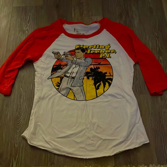 Loot Crate Archer Shirt M - Picture 1 of 4